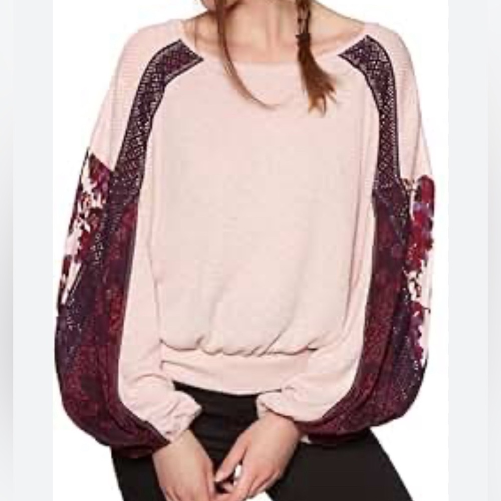 Free People Casual Clash Balloon‎ Sleeve Top